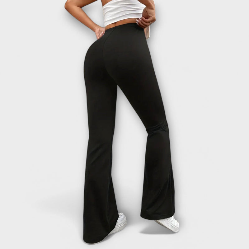 Losse broek met uitlopende pijpen
